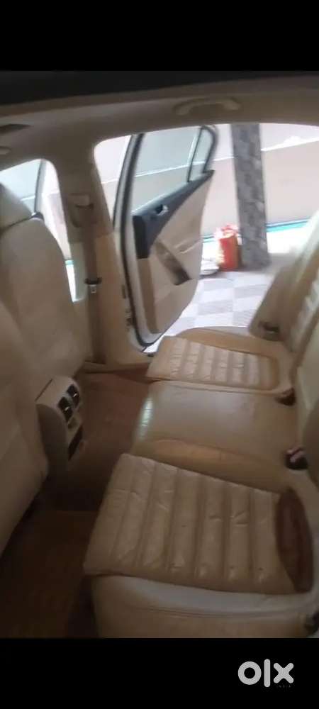 Volkswagen Passat 2010 Petrol 96500 Km Driven