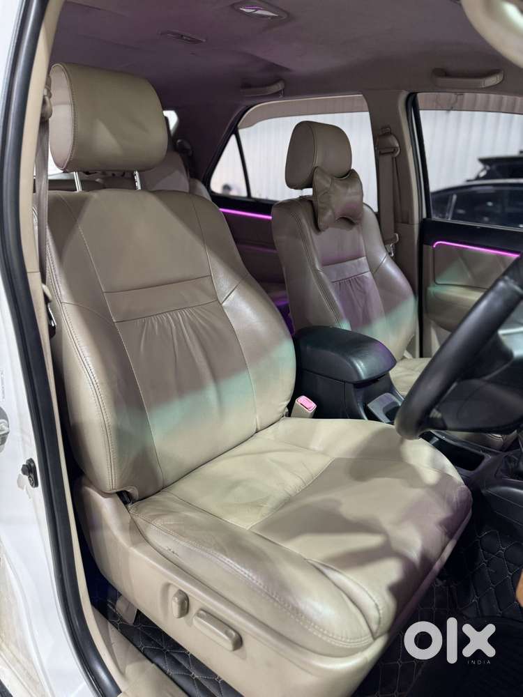 Toyota Fortuner 4x4 Manual Limited Edition, 2014, Diesel