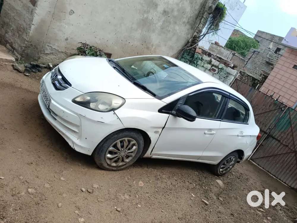 Honda Amaze 2016 Diesel 300000 Km Driven