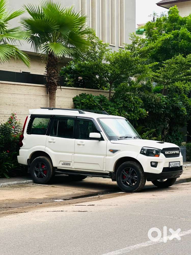 Mahindra Scorpio Classic 2016