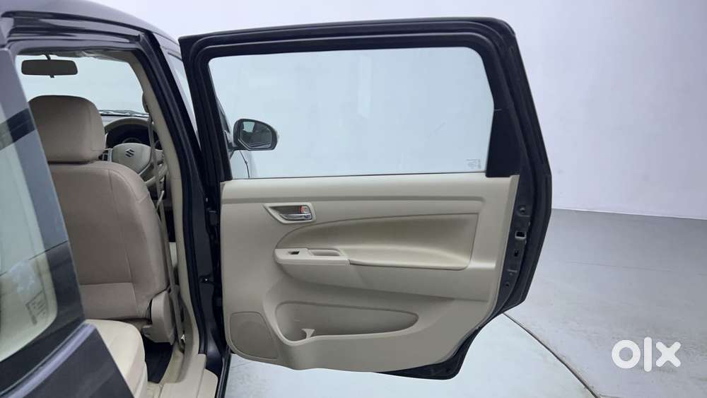 Maruti Suzuki Ertiga Vxi At, 2016, Petrol