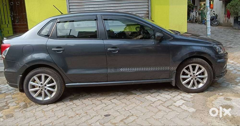 Self Driven Volkswagen Ameo Highline Plus2018 Make (top Varient))