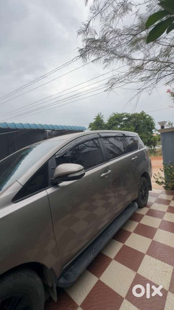 Toyota Innova Crysta 2016