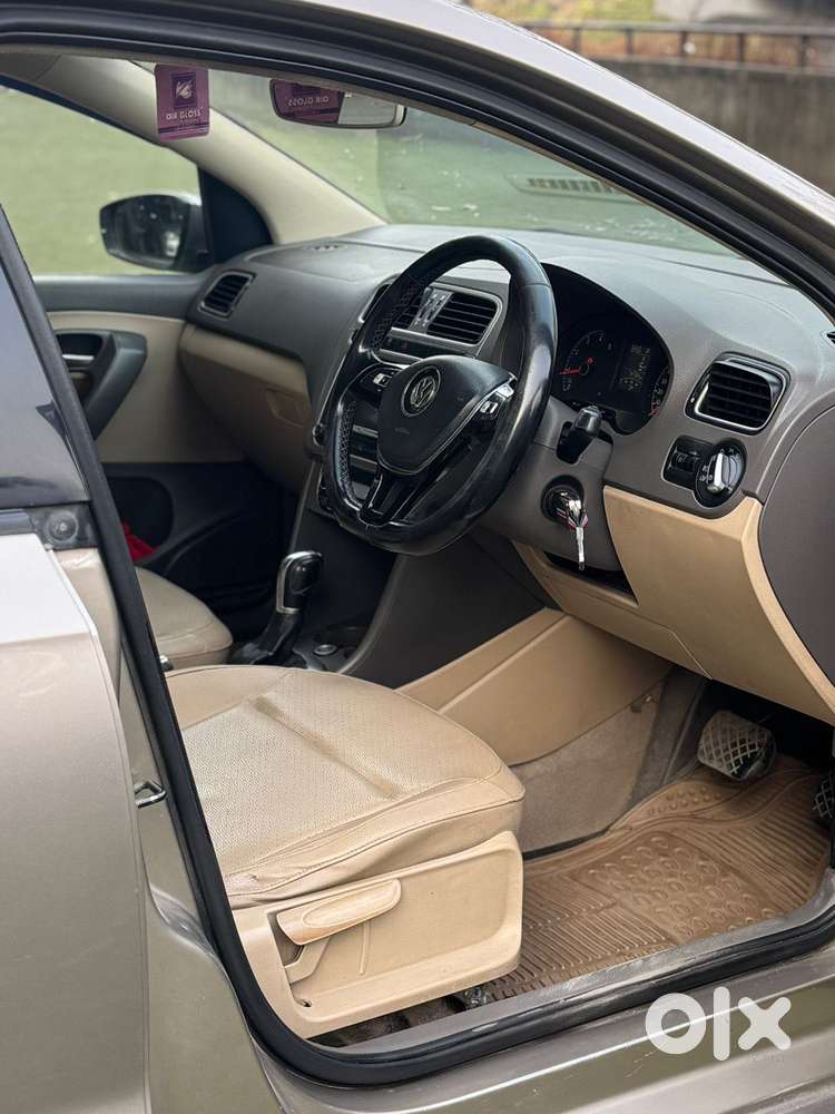 Volkswagen Vento 1.2 Tsi Highline Plus At, 2016, Petrol