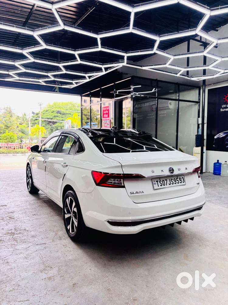 Skoda Slavia Ambition 1.0l Tsi Mt, 2022, Petrol