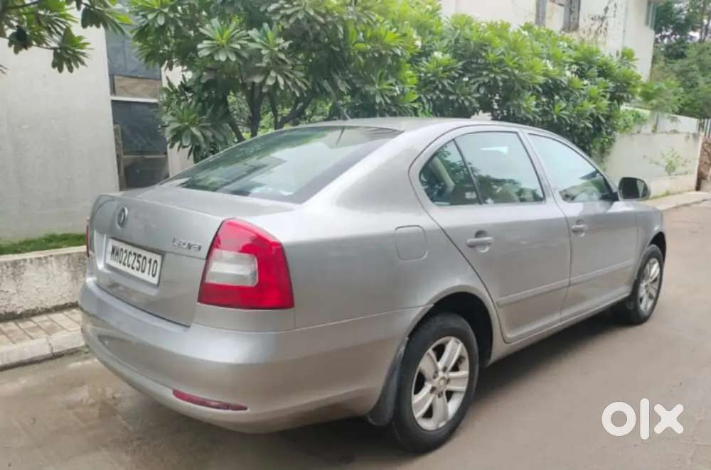 Skoda Laura 1.9 Elegance 2013