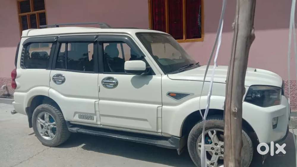 Mahindra Scorpio 2017 Diesel 140000 Km Driven Urgent Sell