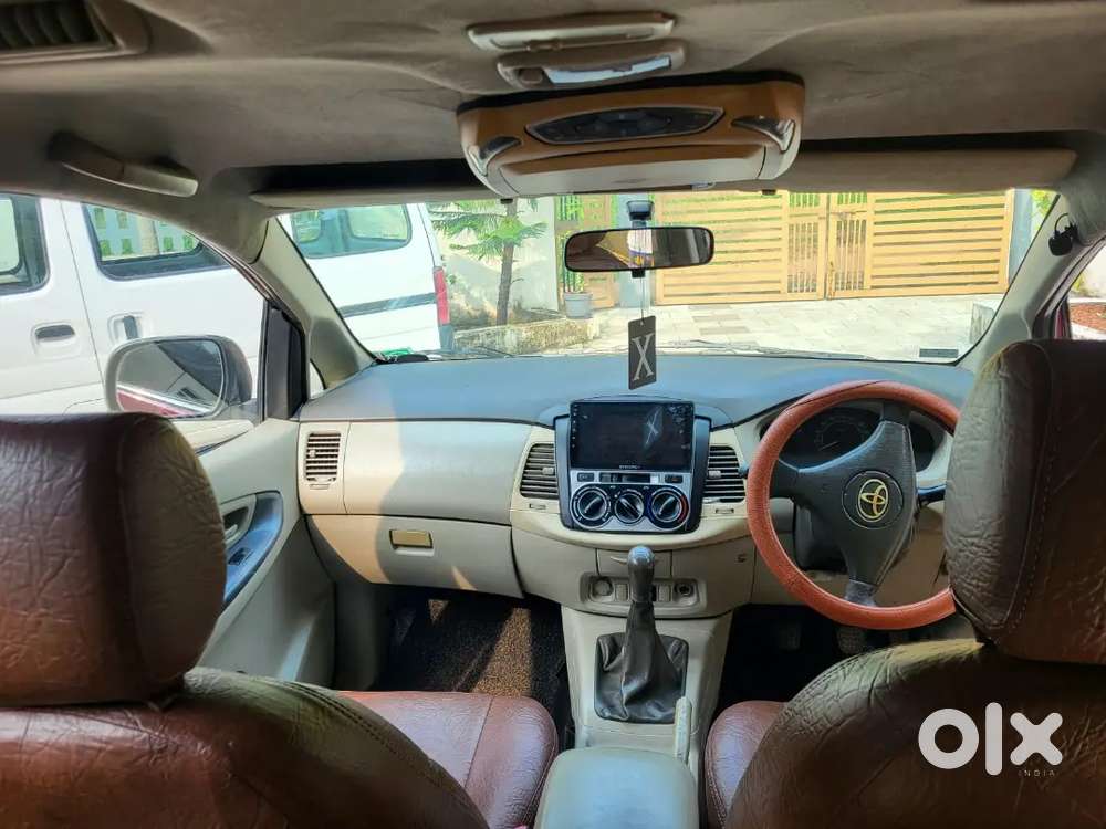 Toyota Innova 2.5 7-seater 2011