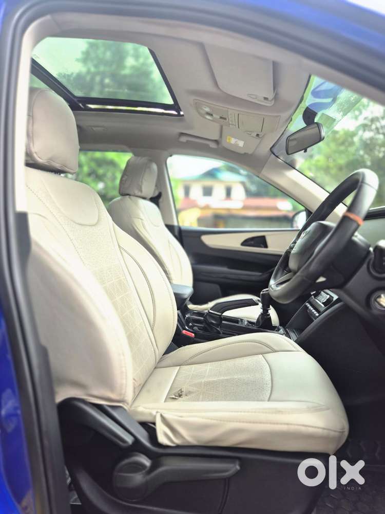Mahindra Xuv700 2.2 Ax 5 Diesel Mt Str, 2022, Diesel