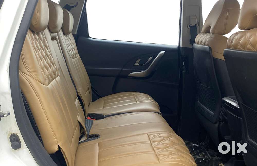 Mahindra Xuv500 W7, 2020, Diesel