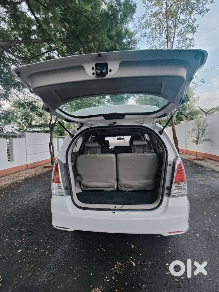 Toyota Innova 2.5 Vx 8 Str, 2012, Diesel