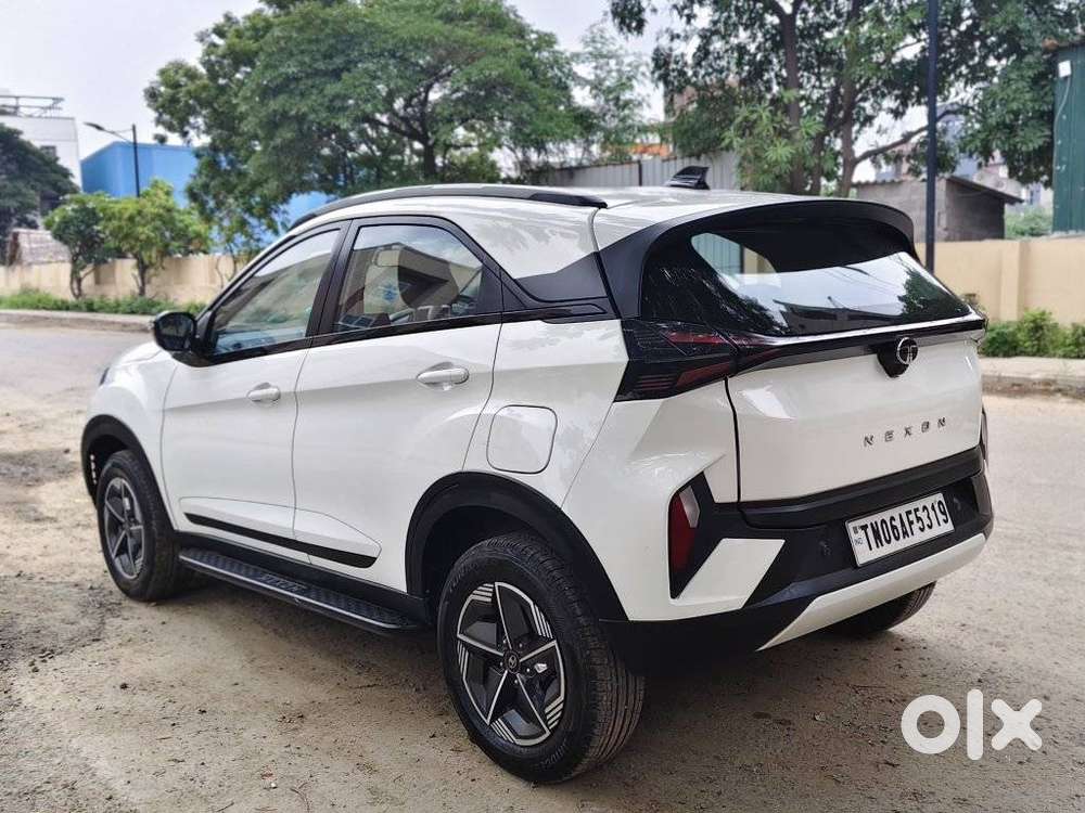 Tata Nexon Creative Plus 1.2 Revotron Petrol 6 Amt, 2024, Petrol