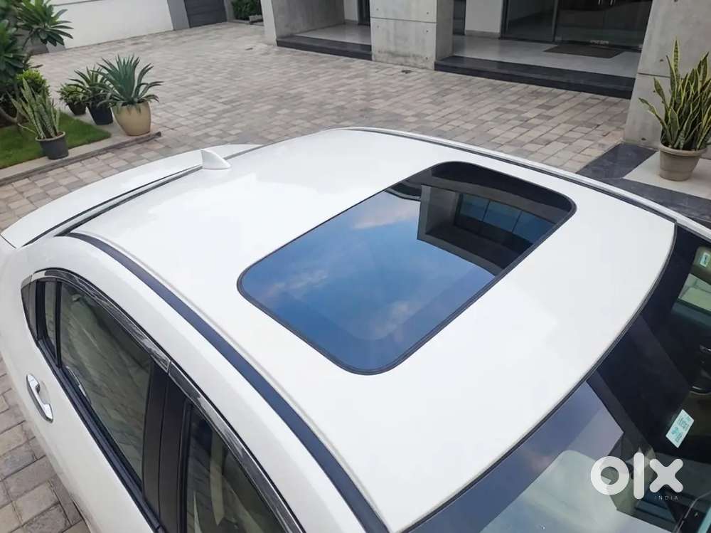 Honda City  Vx -mt. I-vtec With Sunroof  2014/2015 Registration
