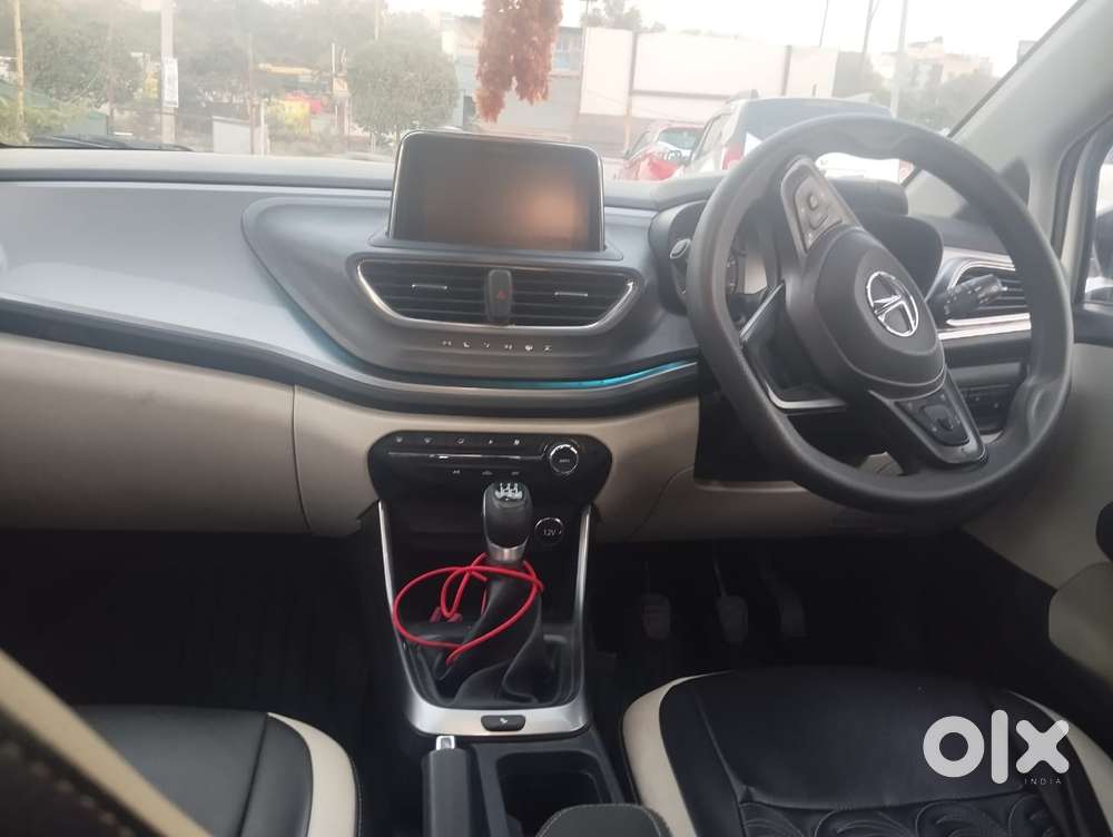 Tata Altroz Xz, 2022, Petrol