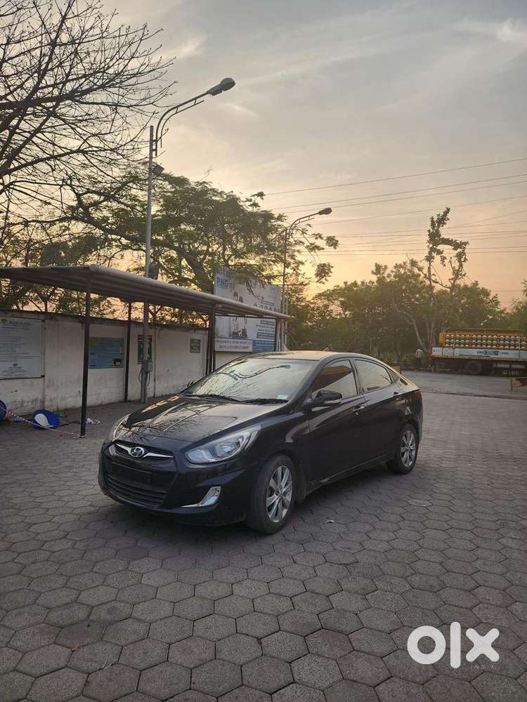 Hyundai Model 2011 Car