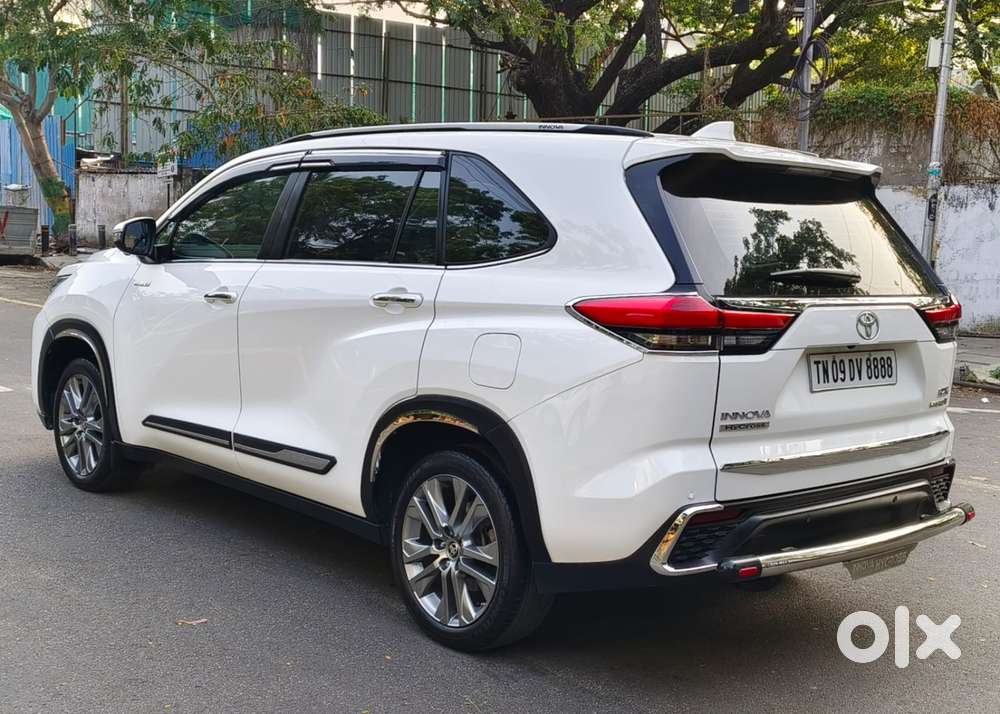 Toyota Innova Hycross 2.0 Zx (o) Hybrid 7 Str, 2024, Petrol