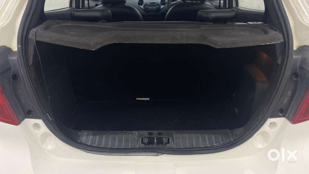 Ford Figo 2012-2015 Petrol Titanium, 2020, Petrol