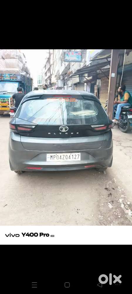 Tata Altroz Nov -2023 Petrol 40000 Km Driven Well Maintain Car