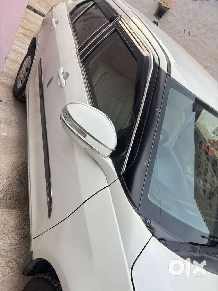 Maruti Suzuki Swift Dzire 2012 ( Cng Fit )