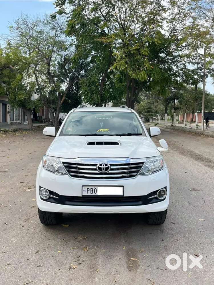 Toyota Fortuner 2015 Diesel 162000 Km Driven