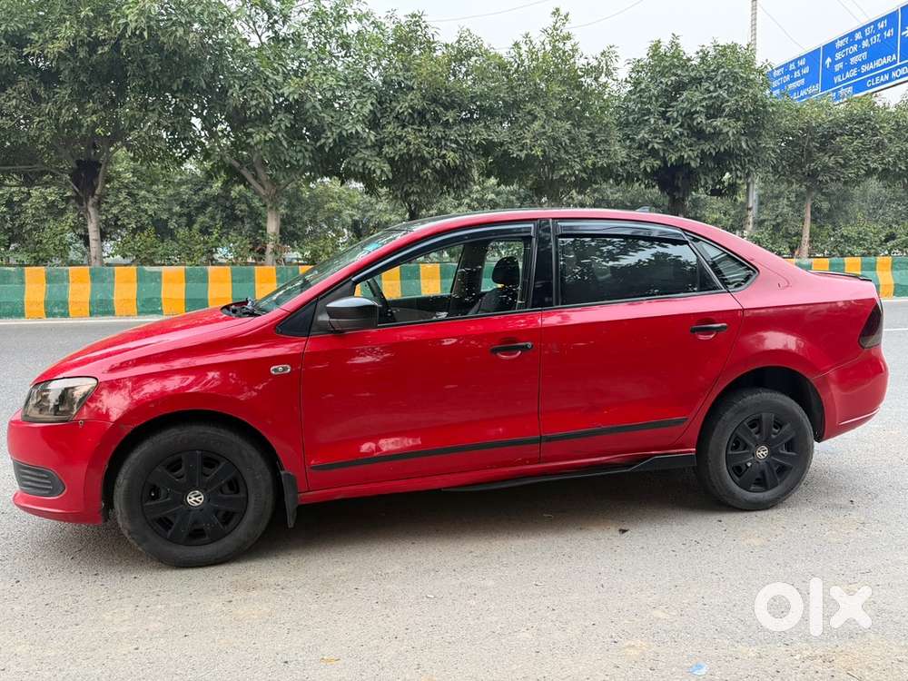 Volkswagen Vento Petrol Manual 2011