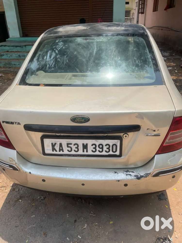 Ford Fiesta 2006 Petrol 180000 Km Driven