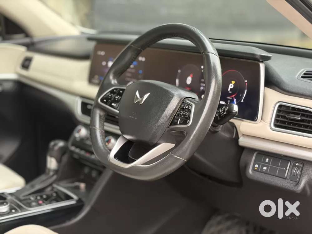Mahindra Xuv700 2.2 Ax 7 Diesel At Luxury Pack Str, 2023, Diesel