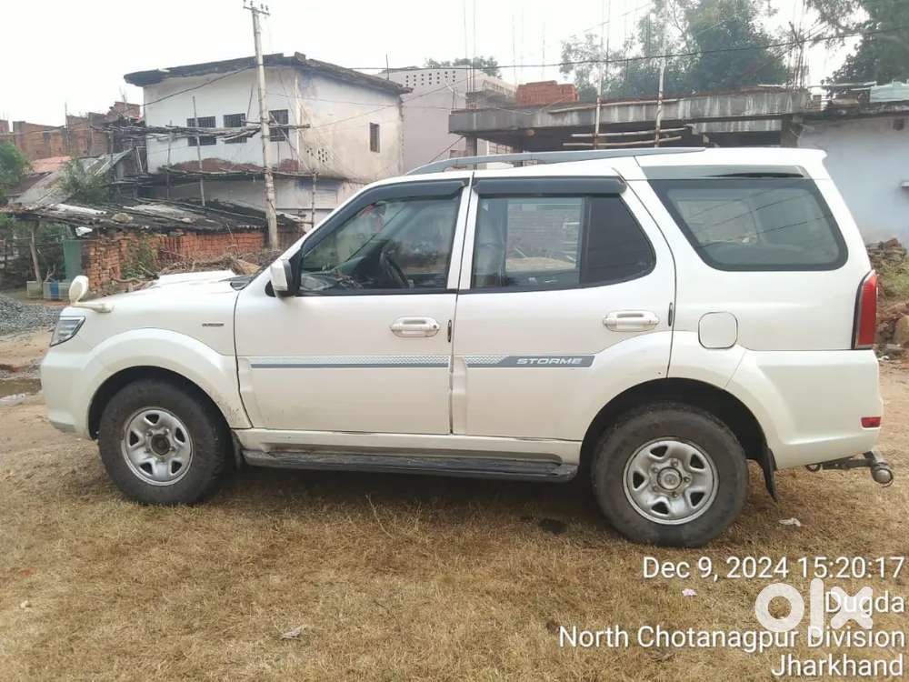 Tata Safari Storme Diesel 2017 Year