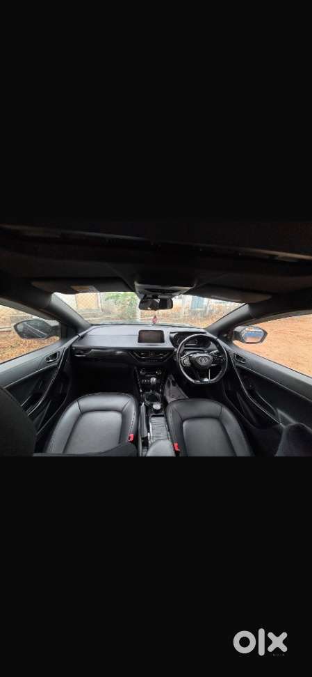 Tata Nexon Xz Plus (hs), 2022, Petrol