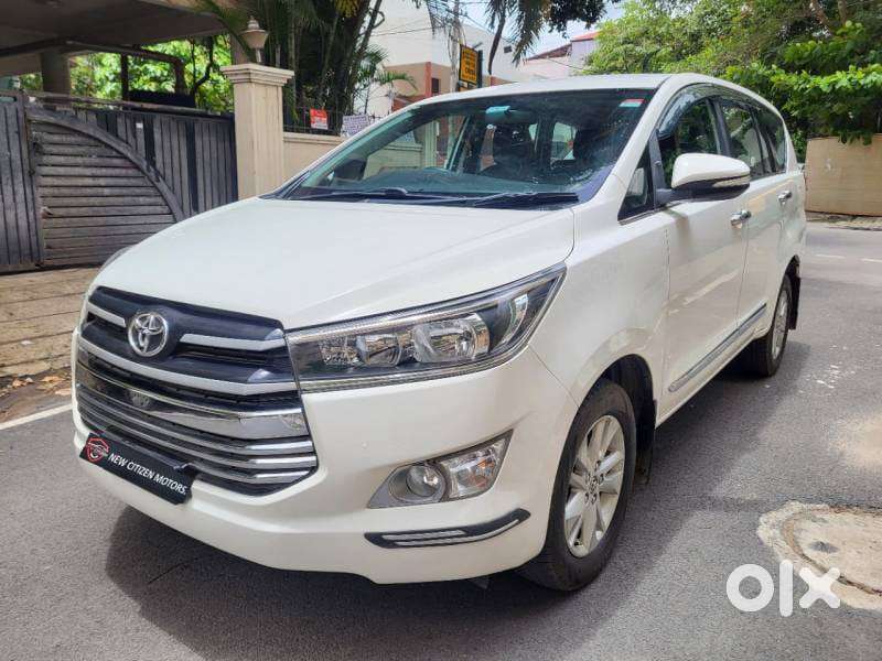 Toyota Innova Crysta 2.7 Gx At 8s, 2016, Petrol