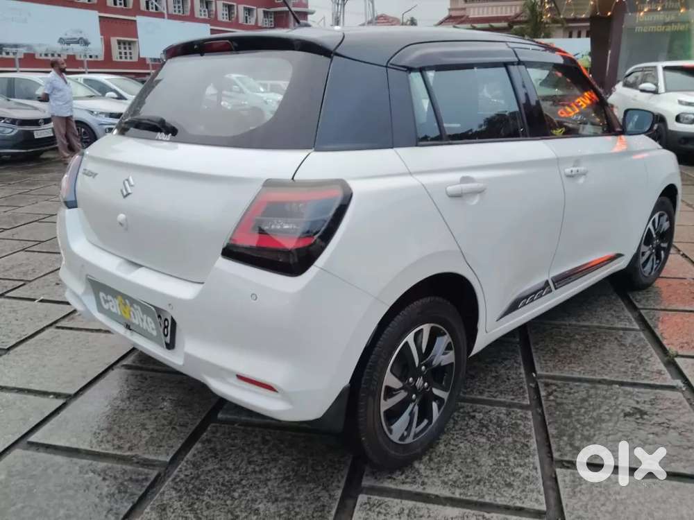 Maruti Suzuki Swift Zxi Plus Dual Tone, 2024, Petrol
