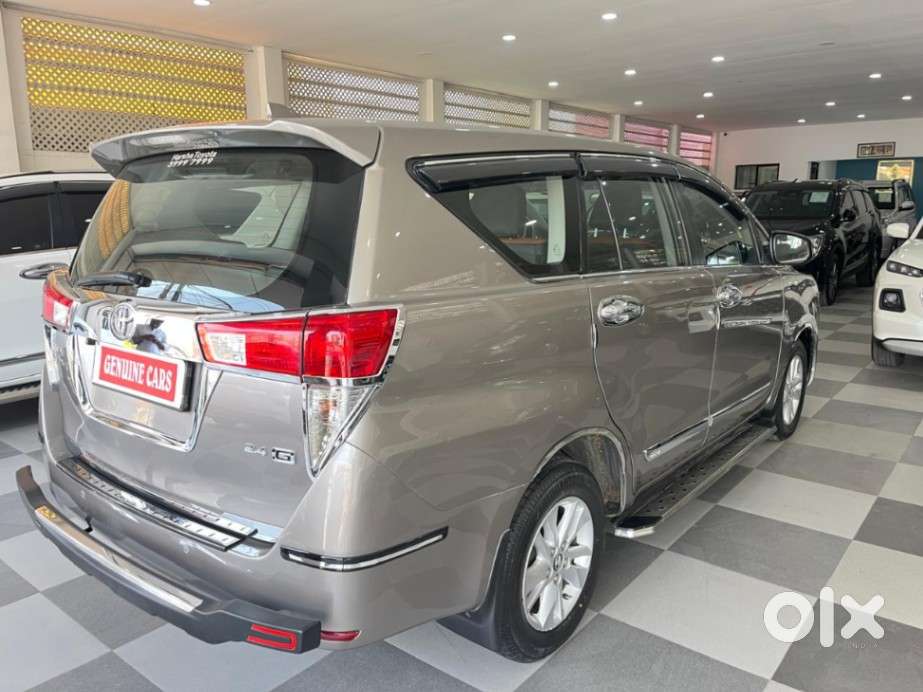 Toyota Innova Crysta 2.4 G Mt 7 Str, 2016