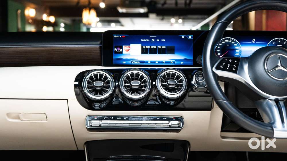 Mercedes-benz A-class Limousine 200, 2023, Petrol