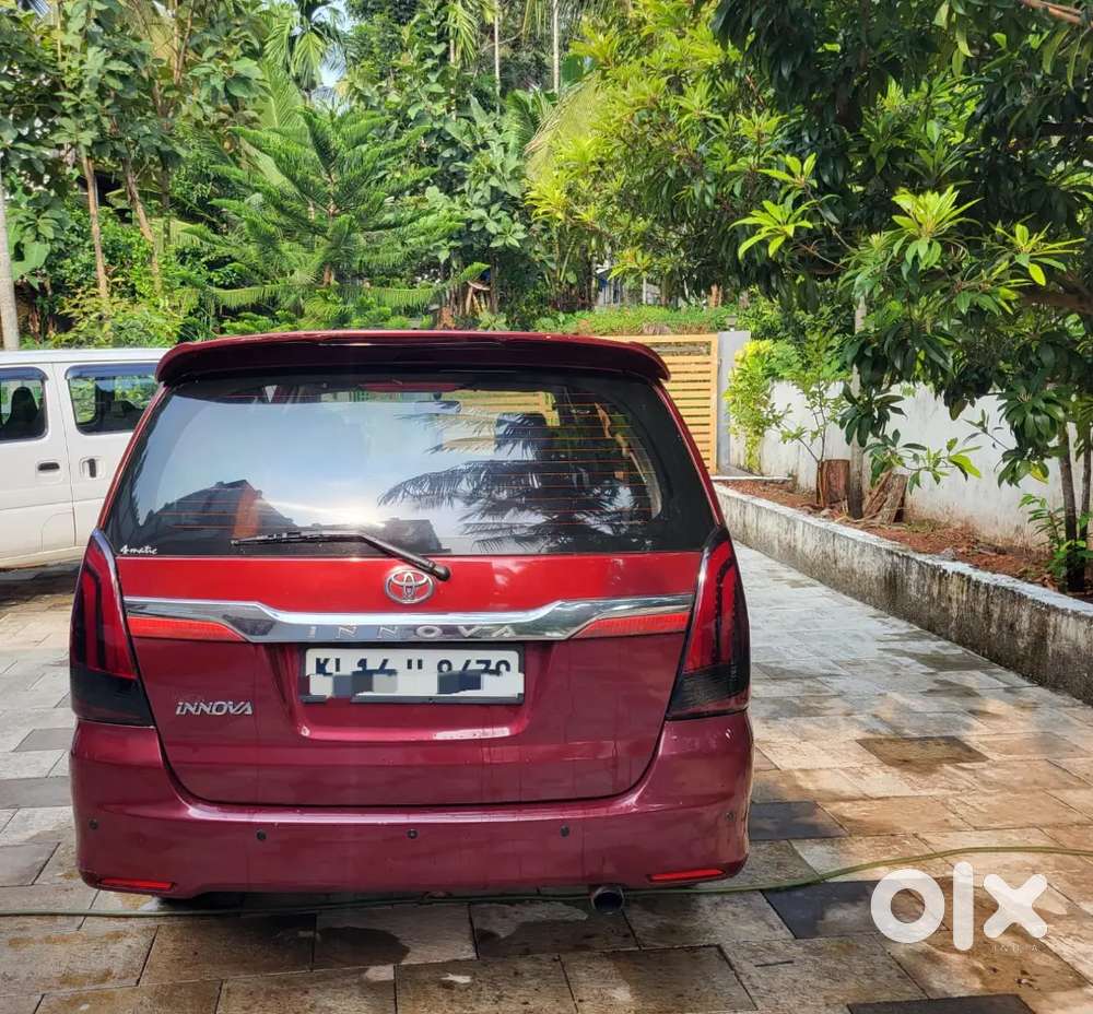 Toyota Innova 2.5 7-seater 2011