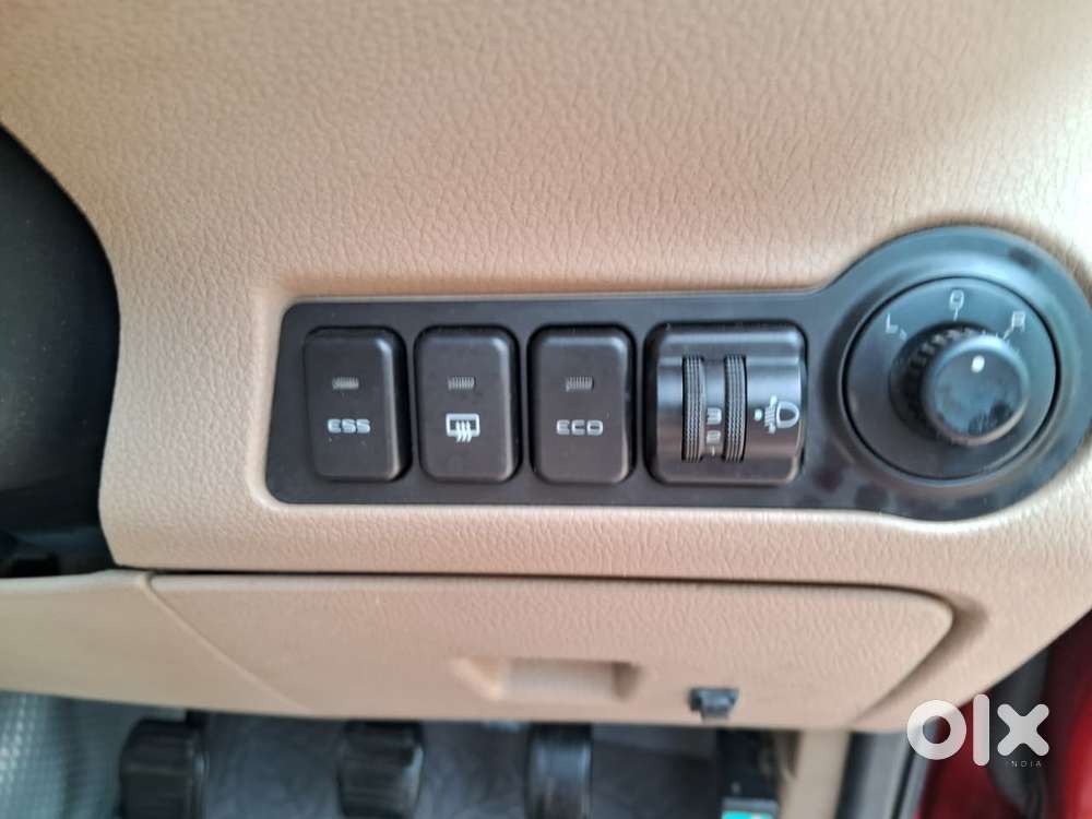 Mahindra Tuv 300 Mhawk100 T8, 2015, Diesel
