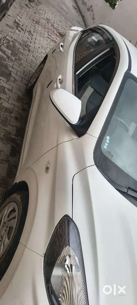 Hyundai Aura 2022 Cng & Hybrids Well Maintained