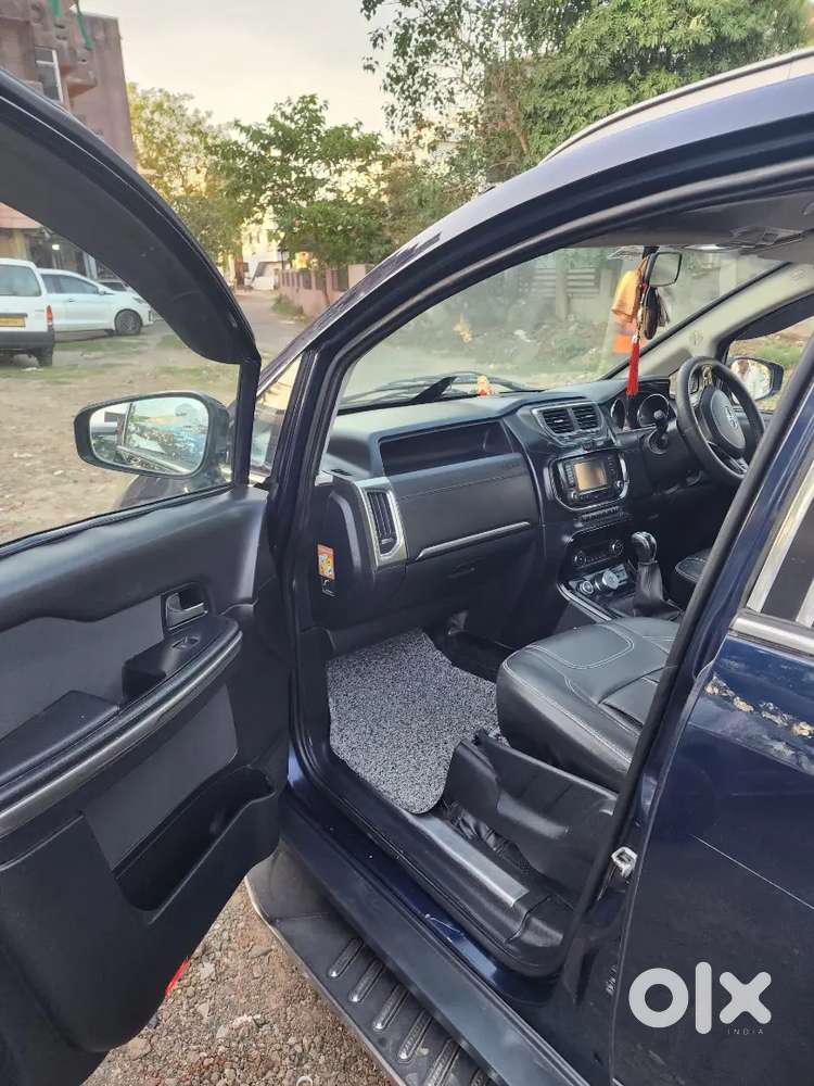 Tata Hexa 2018 Diesel 83000 Km Driven Ertiga Seven Seater