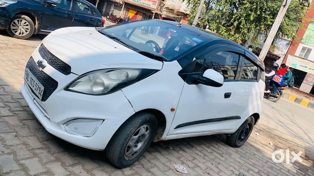 Chevrolet Beat Petrol 2015