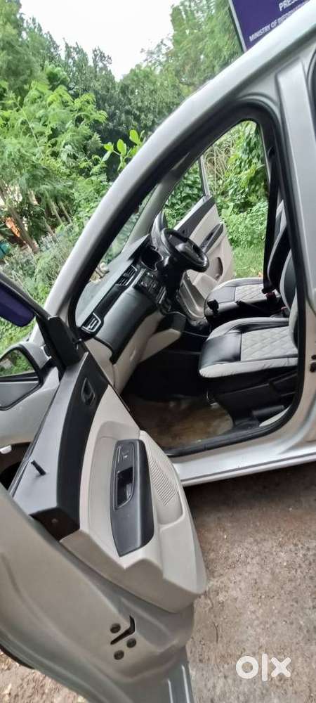 Renault Triber Rxl, 2021, Petrol