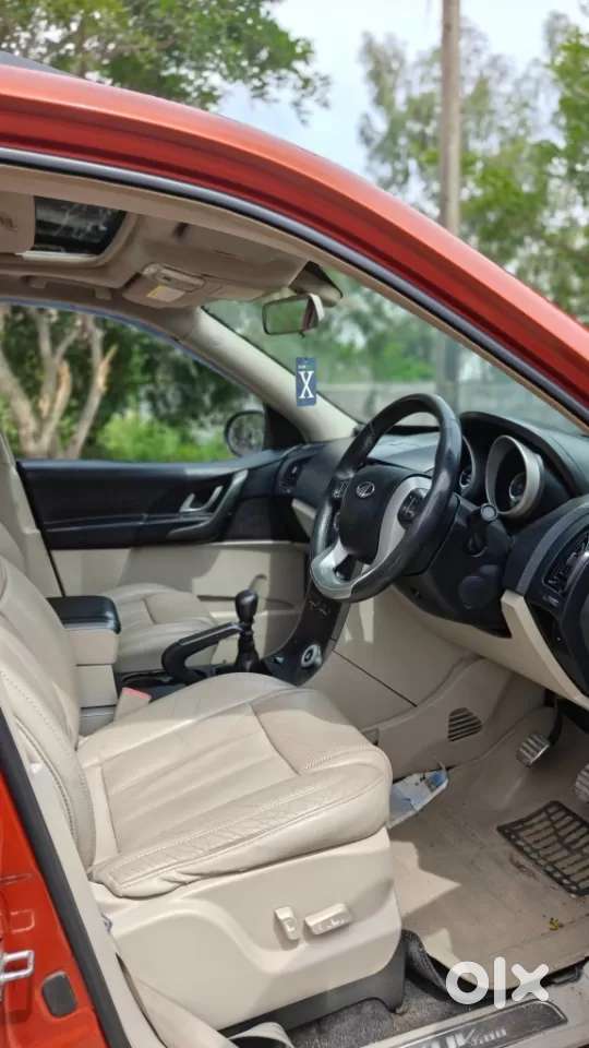 Mahindra Xuv500 At W10 Fwd, 2016, Diesel