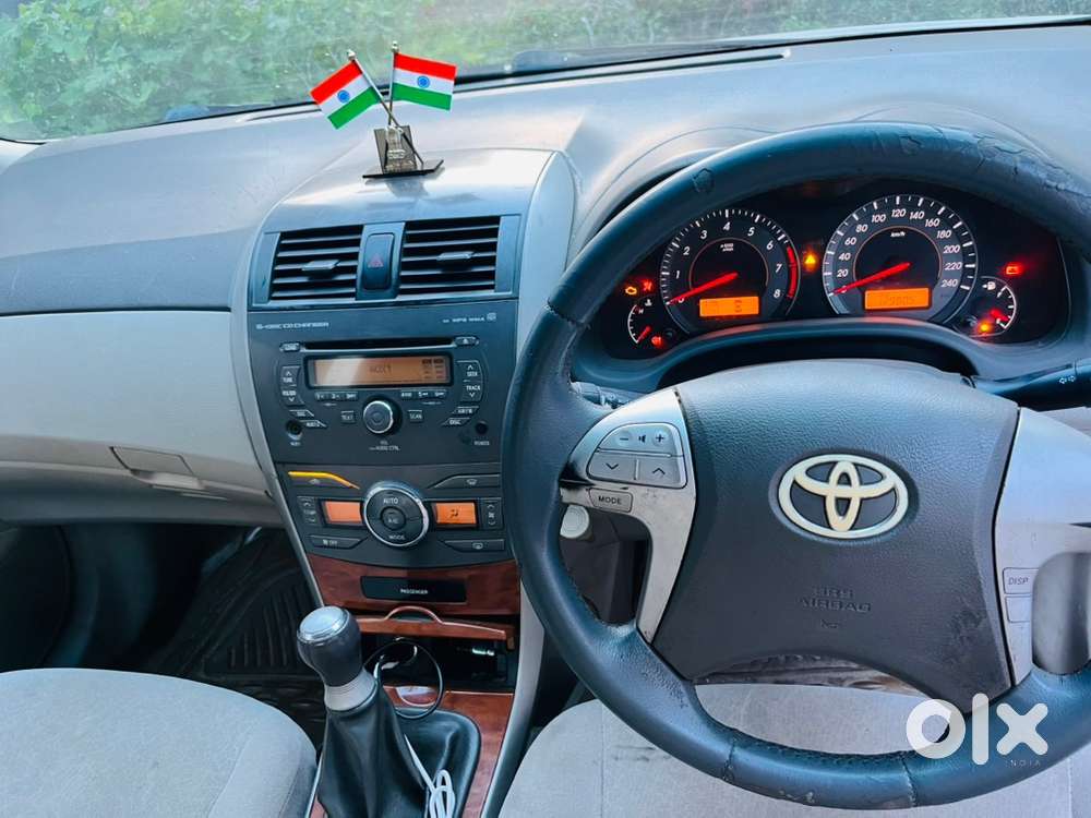 Toyota Corolla Altis 2011