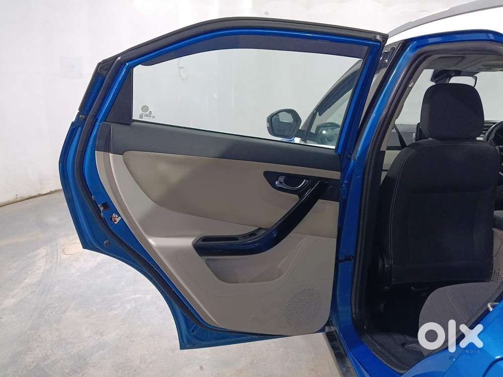 Tata Nexon 1.2 Revotron Xza Plus (o) Dual Tone, 2020, Petrol