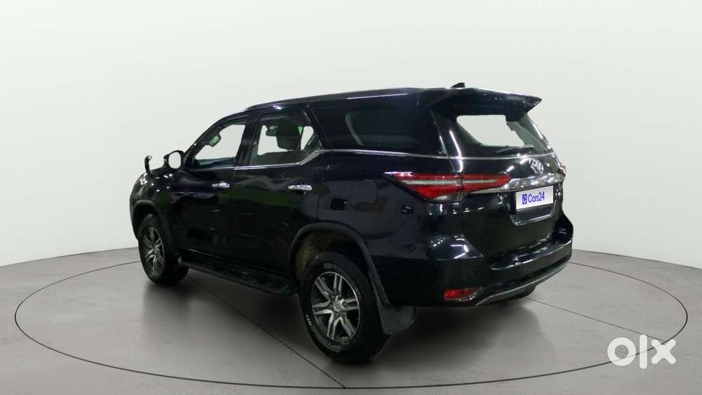 Toyota Fortuner [2021-ongoing] 2.8 2wd Diesel Mt, 2024, Diesel