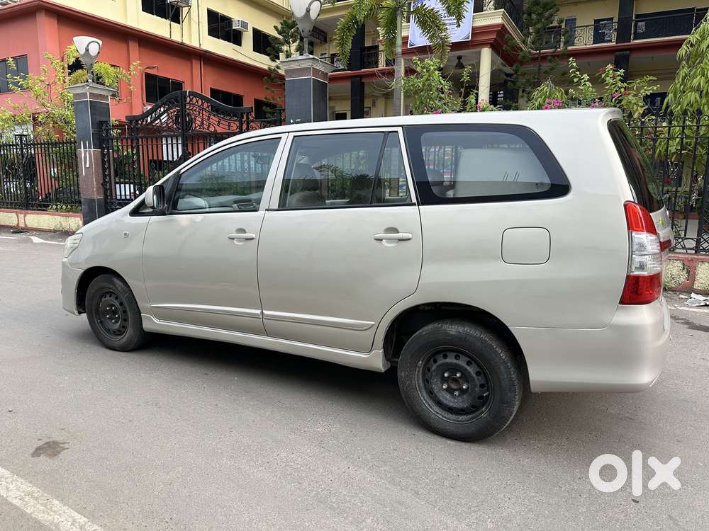 Toyota Innova 2.5 G (diesel) 8 Seater, 2014, Diesel