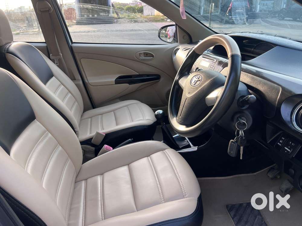 Toyota Etios Liva, 2017, Petrol