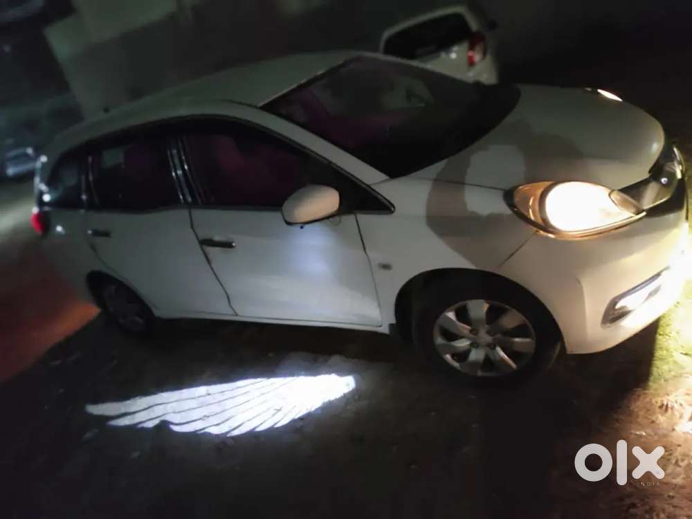 Honda Mobilio Petrol Manual  7 Seater  2015