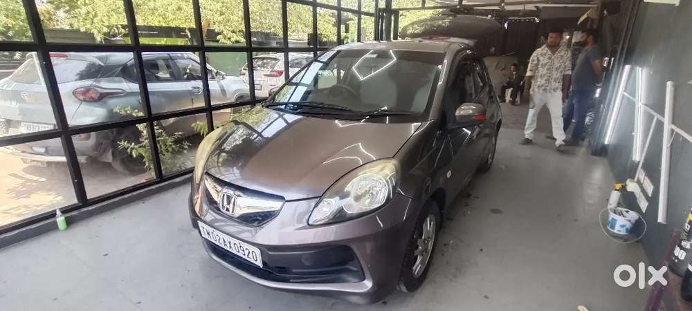 Honda Brio 2013 Petrol Well Maintained