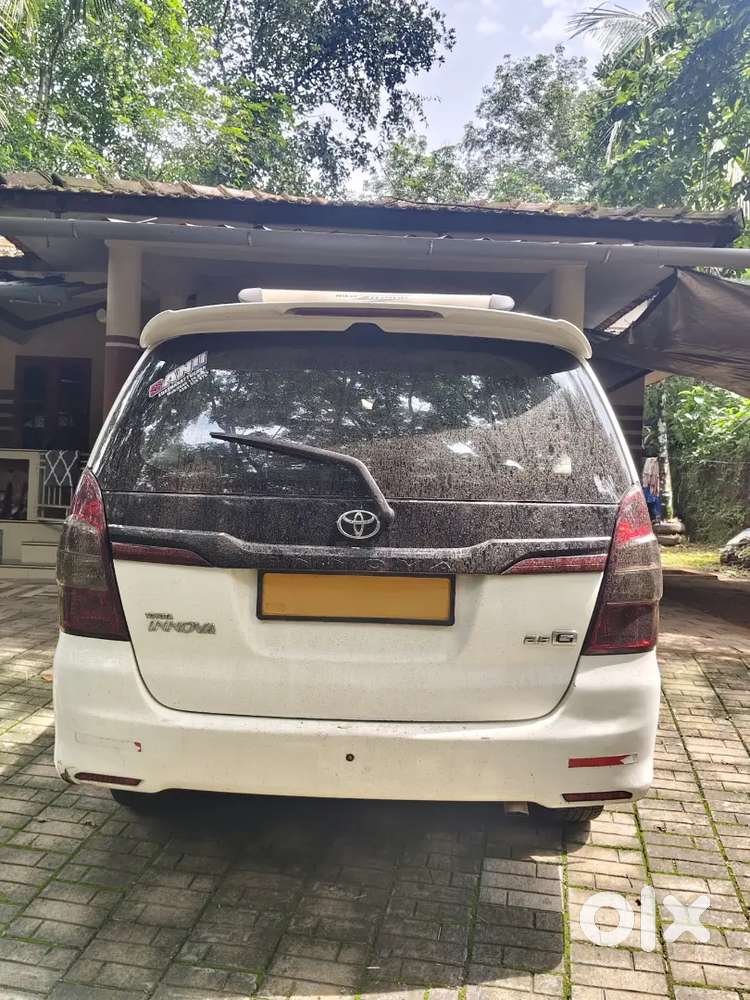 Toyota Innova 2010
