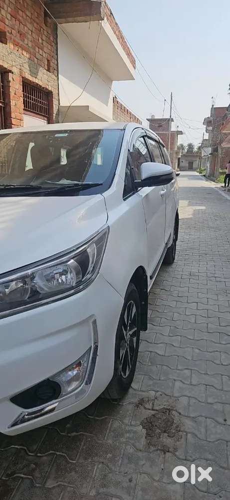 Toyota Innova Crysta 2018 Diesel 98000 Km Driven