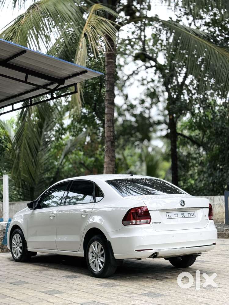 Volkswagen Vento 1.2 Tsi Highline Plus At, 2017, Petrol